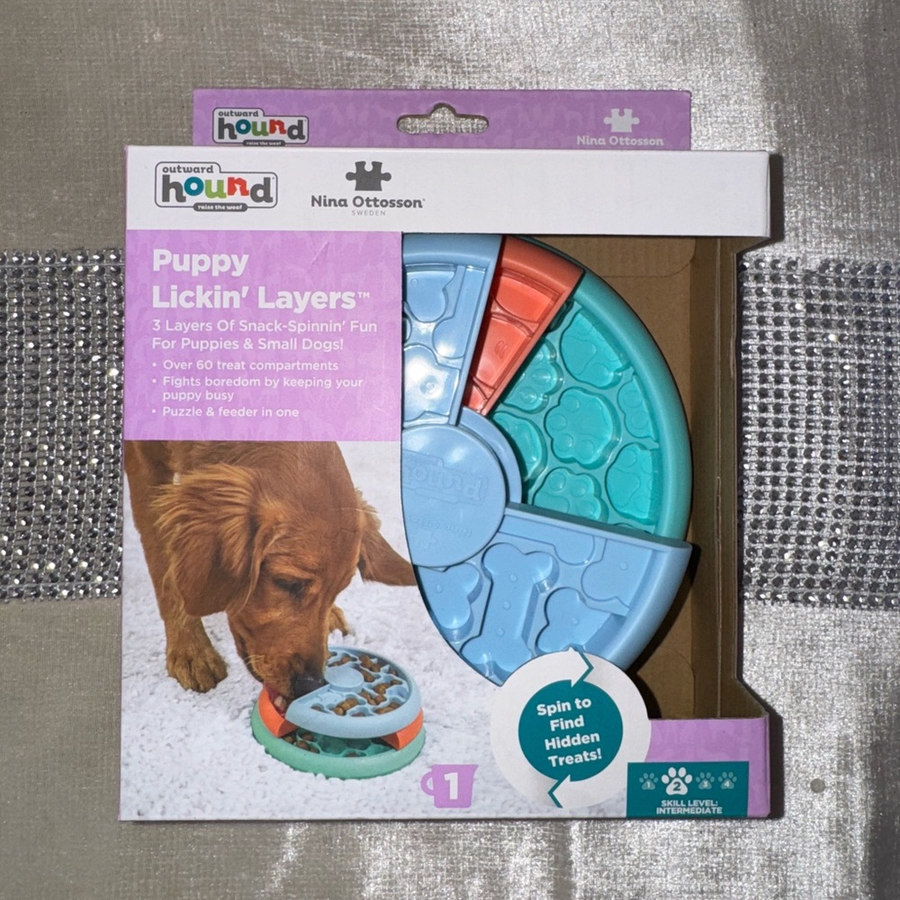 BNIB, outward hound, puppy lickin’ layers treat toy, skill level 2